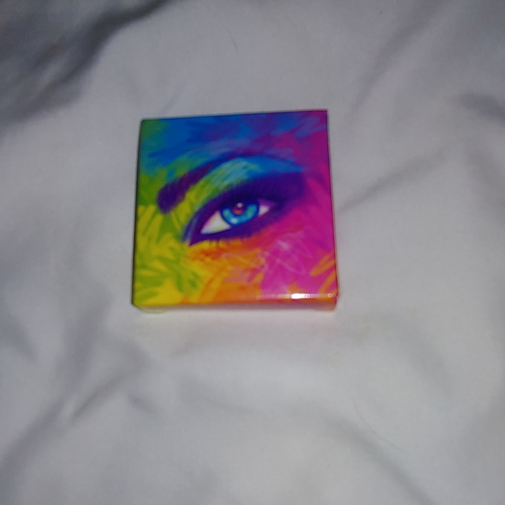 NWT Lisa Frank eyeshadow